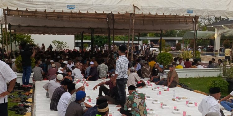 Kediaman Amiruddin Jadi Tempat Bukber Teramai di Aceh, Ribuan Masyarakat Aceh Barat Silaturrahmi dengan Owner RTA