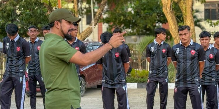 Presiden Klub Al-Farlaky FC, Resmi Melepaskan Bendera Pataka Untuk Bertarung di Liga 4 Nasional PSSI Kota Magelang