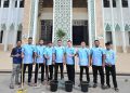 Wakil Ketua BKPRMI Aceh Timur Pimpin Gotong Royong di Masjid Agung Idi